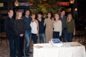 los angeles, 10. aug - hogestyn, halle, gering, braun, sanmartin, alfonso, reeves, reckell, mansi auf dem horton square pressefest bei den tagen unseres lebens, nbc am 10. august 2011 in burbank, ca foto