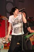 los angeles, 20. nov - mitchel musso beim hollywood and highland tree lighting concert 2010 im hollywood and highland centre cour am 20. november 2010 in los angeles, ca foto