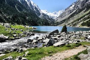 ein blick auf den lac du gaube in den pyrenäen foto