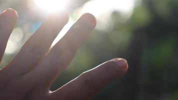 Sonne in der Hand foto