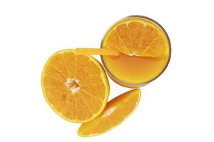 frischer Orangensaft Fruchtgetränk Glas auf weißem Hintergrund - tropische Orangenfrucht für die Verwendung im Hintergrund foto
