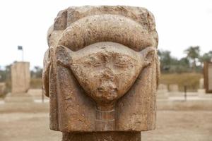 Skulptur in Memphis, Kairo, Ägypten foto