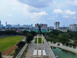 jakarta, indonesien, 2022 - schöne luftaufnahme, lapangan banteng monument foto