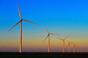 Texas-Windpark bei Sonnenuntergang foto