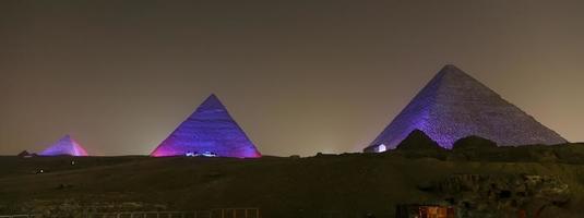 Pyramidenkomplex von Gizeh in Kairo, Ägypten foto