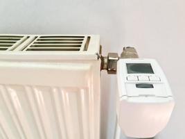 Nahaufnahme eines Heizungsthermostats. foto