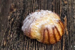 Puddingkuchen mit süßer Quarkfüllung foto