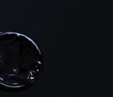 hochwertiges Kondom aus schwarzem Latex foto