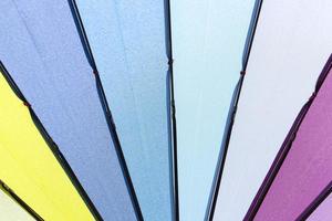 farbiger Regenschirm, Nahaufnahme foto