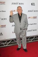 los angeles, 19. juni - neil sedaka bei der jersey boys la premiere in den regal 14 theatres am 19. juni 2014 in los angeles, ca foto