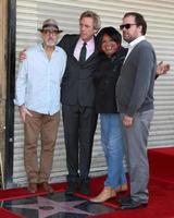 los angeles, 25. oktober - hugh laurie und die kupferuntere band bei der hugh lauriehollywood walk of fame star zeremonie auf dem hollywood blvd. am 25. oktober 2016 in los angeles, ca foto