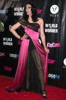 los angeles, feb 17 - kelly mantle bei der rupaul s drag race staffel 6 premiere party im hollywood roosevelt hotel am 17. februar 2014 in los angeles, ca foto