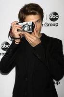 los angeles, 10. jan - keegan allen besucht die abc tca winter 2013 party im langham Huntington hotel am 10. januar 2013 in pasadena, ca foto