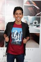 los angeles, 20. aug - karan brar bei der if i stay premiere im tcl chinese theater am 20. august 2014 in los angeles, ca foto