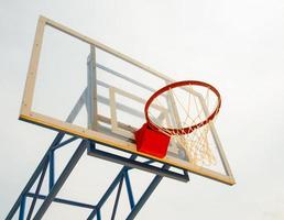 Basketballkorb und Netz foto