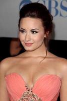 los angeles, 11. jan - demi lovato kommt bei den people s choice awards 2012 im nokia theater at la live am 11. januar 2012 in los angeles, ca foto