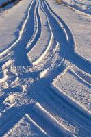 verschneite Straße, Winter foto