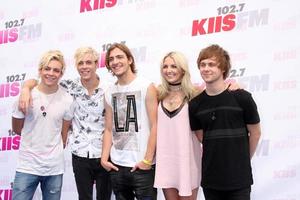 los angeles, 10. mai - r5, ross lynch, riker lynch, rocky lynch, rydel lynch, ellington ratliff beim wango tango 2014 im stub hub center am 10. mai 2014 in carson, ca foto