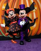 los angeles, oktober 1 - minnie maus, mickey maus beim vip disney halloween event im disney consumer product pop up store am 1. oktober 2014 in glendale, ca foto