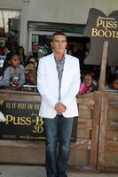 los angeles, 23. oktober - antonio banderas kommt zur gestiefelten gestiefelten premiere im regency village theater am 23. oktober 2011 in westwood, ca foto