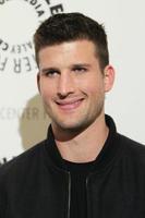 los angeles, 7. jan - parker young bei der fox s enlisted premiere im paley center for media am 7. januar 2014 in beverly hills, ca foto