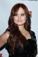 los angeles, feb 15 - debby ryan kommt am 15. februar 2012 in los angeles, ca., zur radio rebel telefilm premiere im amc citywalk stadium 19 foto