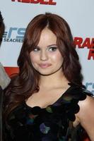 los angeles, feb 15 - debby ryan kommt am 15. februar 2012 in los angeles, ca., zur radio rebel telefilm premiere im amc citywalk stadium 19 foto