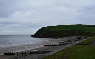 Grüne Klippe und Sandstrand St. Bees foto