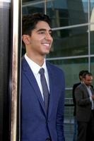 los angeles, 20. juni - dev patel kommt am hbo s the newsroom los angeles premiere im cinerama dome theater am 20. juni 2012 in los angeles, ca foto