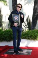 los angeles, feb 9 - paul mccartney bei der hollywood walk of fame zeremonie für paul mccartney im capital records building am 9. februar 2012 in los angeles, ca foto