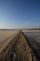 Naklua Salzmasse in der Salzfarm am Meer foto