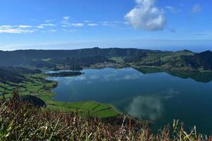 Herrlicher Blick auf die atemberaubenden Sete Cidades auf den Azoren foto