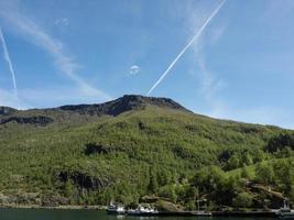 Flam und der Aurlandsfjord in Norwegen foto