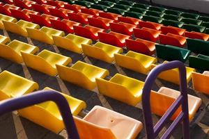 Plastiksitz im Stadion foto