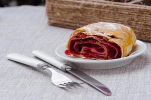 hausgemachte Brötchen mit Marmelade foto