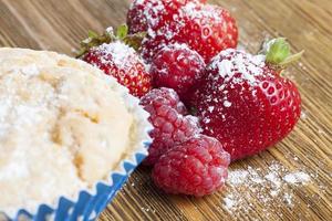 Kuchen und Erdbeere foto