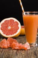 frischer Grapefruitsaft foto