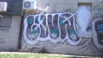 Graffiti an den Wänden – Belgrad, 15.7. 2022 foto