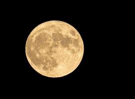 der Maxi-Vollmond des Sommers foto