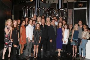 los angeles, 8. september - ynr besetzt bei der young and the restless 11.000 show-feier in der cbs-fernsehstadt am 8. september 2016 in los angeles, ca foto