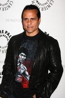 los angeles, 12. april - maurice benard kommt im allgemeinen krankenhaus an und feiert 50 jahre paley im paley center for media am 12. april 2013 in beverly hills, ca foto