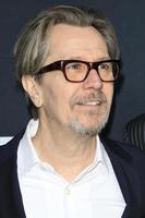 Los Angeles, 10. Februar - Gary Oldman im Saint Laurent im Palladium im Hollywood Palladium am 10. Februar 2016 in Los Angeles, ca foto