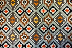 rumänische volkstümliche nahtlose musterverzierungen. rumänische traditionelle Stickerei. ethnisches texturdesign. traditionelles Teppichdesign. Teppichverzierungen. rustikales Teppichdesign foto