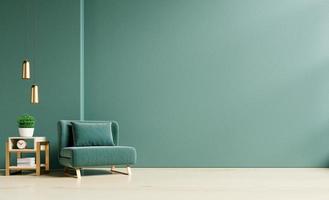 Wohnzimmer mit grünem Sessel auf leerem dunkelgrünem Wandhintergrund. foto