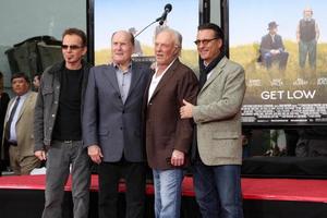 los angeles, 5. jan - billy bob thornton, robert duvall, james caan, andy garcia bei der robert duvall hand- und fußabdruckzeremonie im grauman s chinese theater am 5. januar 2011 in los angeles, ca foto