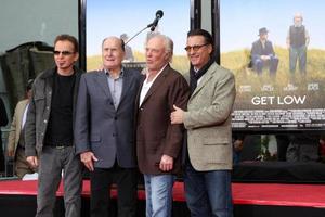 los angeles, 5. jan - billy bob thornton, robert duvall, james caan, andy garcia bei der robert duvall hand- und fußabdruckzeremonie im grauman s chinese theater am 5. januar 2011 in los angeles, ca foto