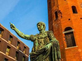 hdr caesar augustus-statue foto