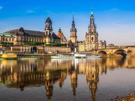 hdr hofkirche in dresden foto