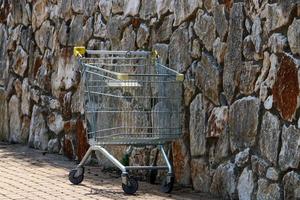 Kinderwagen für den Transport kleiner Lasten. foto