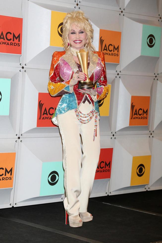 las vegas, 3 april - Dolly Parton vid 51st academy of country music Awards på mgm grand garden arena den 3 april 2016 i las vegas, nv foto